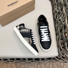 Burberry Low Shoes